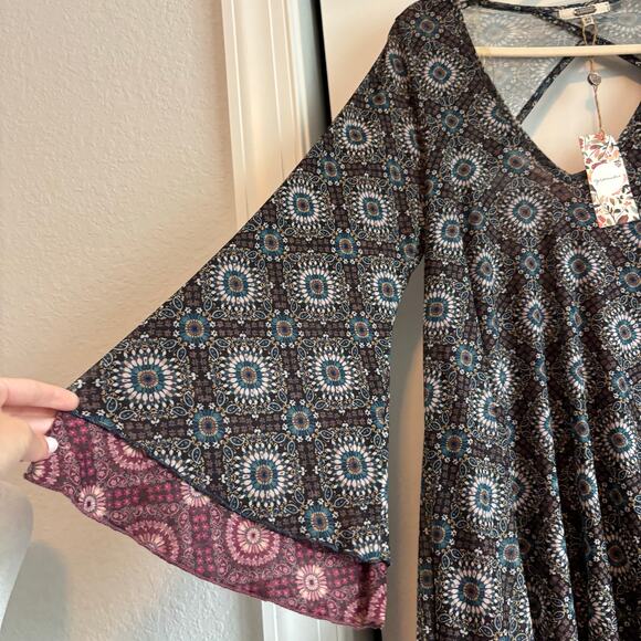 NWT Gimmicks BKE Floral Mesh Boho Retro Bell Sleeves Back Tunic Top Boho Sz XS - Picture 6 of 13